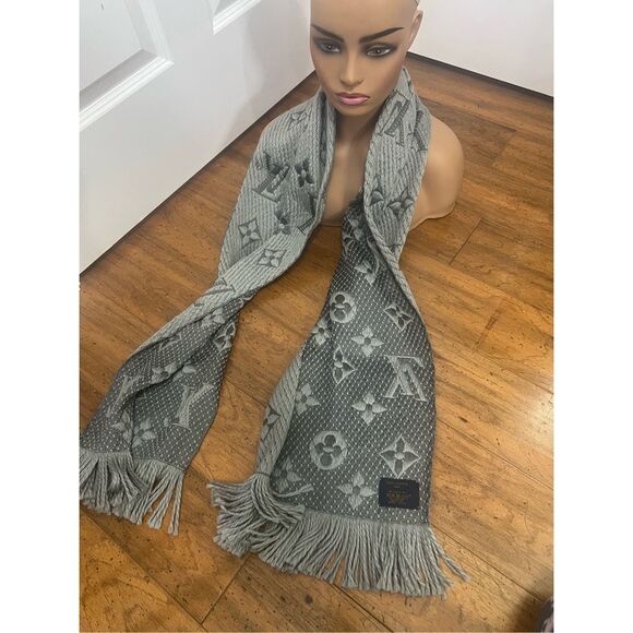 Louis vuitton logo mania  scarf shawl wrap - Picture 2 of 5